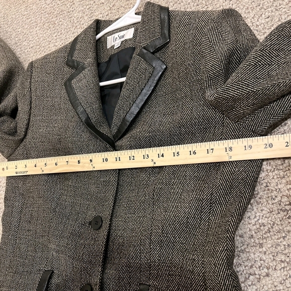 Le Suit Gray Herringbone Blazer - Picture 12 of 12